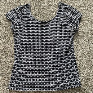Black and white shirt size S